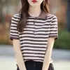 2026 Primavera/Verão Novo Pulôver de Malha Feminino Manga Curta com Gola Polo Abotoada Listras Horizontais Solto Emagrecedor para o Trabalho 100% Algodão