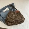 Bolsa tote de lona com estampa de leopardo, bolsa feminina de grande capacidade, nova chegada, bolsa portátil da moda, bolsa de ombro para mamãe, tudo combinando, 2024