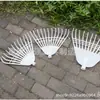 Rastelo de plástico para grama cabo de madeira grama abraçando sorteio de grama folhas gramado multi-funcional dente de limpeza de grama quebrada cola gramado jardinagem agrícola espessamento