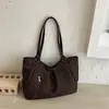 Bolsa tote plissada de nicho estilo coreano para mulheres, nova coleção outono 2026, bolsa de grande capacidade, adequada para estudantes universitários e pessoas que se deslocam para o trabalho, bolsa de ombro