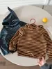 Ropa interior básica de felpa con capucha, casual, holgada, versátil, a rayas, para niños, Invierno 2026, Nuevas llegadas, Tops para niños pequeños y niños