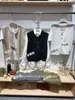 Chaleco de punto trenzado retro para mujer, nuevo estilo otoño/invierno, cuello redondo, de un solo pecho, sin mangas, perfecto para usar en capas, efecto adelgazante, chaleco de punto