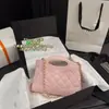 Fornecimento Direto da Fábrica Bolsa de Couro Genuíno, Estilo Chanel 31Bag com Fivela Dourada, Bolsa Nano Horizontal Acolchoada, de Ombro/Transversal/Tote