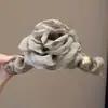 Pinza de Garra Floral Perlada Suave para Mujer, Pinza de Tiburón de Gama Alta 2026 Nueva para Peinados Recogidos en la Parte Posterior de la Cabeza, Accesorio para el Cabello