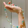 Colar Corrente de Clavícula com Cristal Branco Natural de 8mm e Design de Ágata Flor de Cerejeira Colorida Vintage