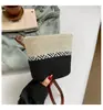 Bolso de Mujer Nuevo Estilo Paja Tejida Patchwork Hecho a Mano Viaje Playa Moda Rayas Un Solo Hombro Debajo del Brazo Cubo Cruzado