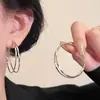 Coleção Versátil de Brincos de Argola Lisos para Outono e Inverno~ Estilo Minimalista Tendência com Toque de Luxo, Brincos Que Emagrecem o Rosto e Realçam o Temperamento