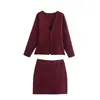 Ropa de mujer de estilo europeo y americano transfronteriza, superventas de AliExpress, comercio exterior al por mayor, ZR en stock, conjunto simple de chaqueta de punto ajustada y minifalda