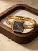 Nuevo reloj cuadrado pequeño de lujo ligero transfronterizo para mujer, reloj de cuarzo estilo pulsera, simple y elegante, adecuado para ir al trabajo, venta al por mayor