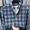 Nueva Camisa de Manga Larga a Cuadros de Doble Cara Cepillada de Algodón Modal para Hombre de Primavera y Otoño con Cuello de Solapa, Camisa a Cuadros Versátil y Moderna