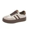 Tênis Branco Feminino 2026, Nova Versão Coreana de Outono, Estilo Ins, Sapatos Versáteis Esportivos Casuais para Estudantes, Estilo de Rua F8875