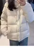 Chaqueta de plumas pequeña súper bonita para mujer, corta, 2026, nueva, estilo universitario, chaqueta de algodón, chaqueta acolchada tipo pan, abrigo de invierno