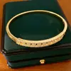 Pulseira fecho em zircônia banhada a ouro 18K real estilo francês, toque de nicho de alta qualidade, design simples e versátil