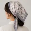 Pañuelo Cuadrado Floral Retro de Alta Gama para Mujer, Versátil y a la Moda, Pañuelo Suave, Bufanda para el Cuello, Decoración para Abrigos, Chal de Moda para Protección Solar