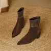 Botines de Gamuza con Punta Fina Estilo Coreano para Mujer Otoño Invierno Nuevos Elásticos Adelgazantes Cremallera Trasera Tacón Oculto Versátiles Cómodos Botas para Mujer