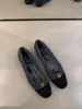 Zapatos Planos de Terciopelo que Aumentan la Altura Interior para Mujer 2025 Nuevo Estilo Francés Estilo Pequeño Aroma Combinación de Colores Elegantes Zapatos de Noche con Faldas