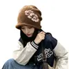 Nuevo Gorro de Punto Holgado Otoño e Invierno para Mujer, Gorro de Lana Jacquard Floral, Protección Versátil para los Oídos, Decoración de Perlas, Gorro Cálido para el Frío