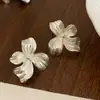 Pendientes de Flor con Goteo de Aceite Simples, Elegantes, de Lujo, de Gama Alta con un Diseño Único, de Nicho, Fresco y Versátil