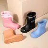 Nuevas Botas de Lluvia 2025 para Mujer, Ropa Exterior de Moda para Verano, Zapatos Impermeables Antideslizantes, Botas de Lluvia Cortas, Zapatos de Goma Suaves para Adultos de Cocina