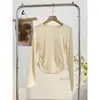 Camiseta Básica Estilo Europeo para Mujer con Hombros Normales, Primavera 2026, Ceñida a la Cintura, Camiseta de Manga Larga Fruncida, Top Versátil de Color Sólido Estilo Coreano