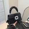Bolsa de Mão Feminina de Couro de Crocodilo de Luxo Nova Outono 2024 Versátil com Fecho de Diamante Bolsa Pequena Quadrada de Ombro Transversal