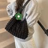 Bolso de Primavera 2025 Nuevo Bolso de Llegada Bolso de Mujer Ins al Hombro Bolso de Axila Moda Casual Trendy Bolso Tote de Mano