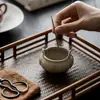 Pequeno Incensário de Cerâmica Cinza para Sala de Chá com Grama e Árvores Incensário Doméstico Novo Estilo Chinês Ornamento de Mesa de Chá Ferramentas de Cerimônia de Incenso Suporte para Incenso