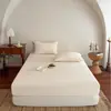 Colcha acolchada de alta densidad, cálida y acogedora para otoño e invierno, con un diseño grueso, afelpado y totalmente cubriente para proteger tu colchón. Cubrecama de invierno