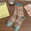 Meias Zhuji de Alta Qualidade com Agulha Dupla e Laço Duplo Estilo Étnico Retrô Meia de Cano Médio para Mulheres, Versátil e na Moda Estilo Old Money Meias de Algodão para o Dia a Dia