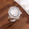 Anillo Auténtico de Huevo de Paloma de Ágata Incrustada Nuevo Estilo Chino Anillo de Huevo de Paloma de Hielo Diseño de Nicho para Mujer Lujo Ligero