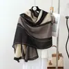 Una generación de muestras de cabello algodón y lino impreso bufanda para mujer otoño e invierno suave agradable a la piel bufanda cálida chal cálido