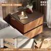 Mesa de cabeceira de madeira maciça, novo modelo 2026, para uso doméstico, estilo minimalista italiano, tamanho pequeno, design de luxo leve e uma sensação de alta qualidade