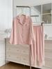 Pijama de mujer de estilo francés con encaje soluble en agua, estilo fino, de seda helada de principios de primavera, de manga larga, cómodo para el hogar.