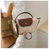 Mini Bolsa de Palha Tecida de Verão para Mulheres, Nova Bolsa de Ombro Cruzado Estilo Verão, Bolsa para Praia e Férias, Bolsa para o Dia a Dia