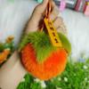 Conejo Rex Imitación Cosas Buenas Suceden Peluche Colgante de Caqui Paz y Alegría Llavero para Bolso de Coche Pomponcito Pequeño Regalo