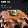 Anel de Bronze Mancha Eterna Estilo Retrô Tendência da Moda Personalidade Versátil Atmosfera Clássica Anel de Jade com Três Ganchos