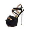 Sandálias de cor sólida, tamanho plus size para exportação, sandálias de verão femininas de bico aberto com plataforma impermeável e saltos ultraltos, sapatos femininos transfronteiriços com salto fino e fecho de fivela