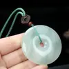 Venta al por mayor de fábrica Jade de Tianshan de Xinjiang seguro sin importar la marca colgante de oro Colgante de rosca de jade seguro hebilla para hombres y mujeres