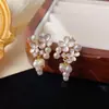 Pendientes de Borla de Perla con Pétalos Incrustados de Diamantes de Moda Sencilla para Mujer con Lujo Ligero y Diseño Único Pendientes al por Mayor