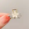Elegante Presilha Pequena de Tubarão com Pérolas Acessório de Cabelo Meio Preso Feminino Presilha de Cabelo para Testa de Princesa Grampo de Cabelo Acessório de Cabeça