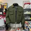 Chaqueta de Vuelo de Trabajo de Moda para Hombre Estilo Americano Chaqueta Corta de Béisbol con un Diseño Único y Cuello Alto