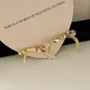 Pendientes Metálicos Retro Estilo Hong Kong para Mujer, Aguja de Plata S925, Pendientes de Botón de Alto Temperamento, Pendientes de Diseño Nicho Aprobados