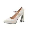 Novos sapatos femininos britânicos de corte baixo para primavera e outono de 2022 com bico fino, sapatos de camada única, plataforma, salto alto grosso 33-43, sapatos de comércio exterior