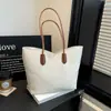 Bolsa de Ombro Grande Capacidade Estilo Europeu e Americano com Acessórios da Moda, Nova Moda 2025 Bolsa de Mão Simples para Ombro/Axila para Mulheres
