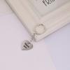 Llavero con colgante de pluma de plata antigua con forma de amor, hecho a mano, para bolso, auricular, accesorios de joyería