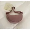 Bolsa de Nylon Estilo Japonês para Dumpling Atacado Nova Coleção Primavera/Verão 2026 Bolsa de Ombro Casual Bolsa Versátil para o Dia a Dia Bolsa Transversal para Mulheres