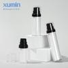 Processamento e Personalização de Frasco de Loção com Tampa de Cúpula Transparente 50g Frasco a Vácuo Substituível 15-30ml Cabeça de Bomba Preta Sub-Frasco