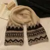 Bufanda Tejida Jacquard Estilo Fair Isle para Mujer Invierno 2024 de Gama Alta Calentita Protección para el Cuello Bufanda Versátil para Estudiantes Parejas