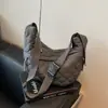 Bolsa de Tela de Nylon para Mujer 2025 Nueva Versátil Clásica Bolso Tote Acolchado Casual Gran Capacidad Bolso de Hombro Único Cruzado