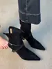 Primer encuentro con botas de tacón alto con cremallera trasera, diseño ajustado, botines de gamuza para mujer con hebilla, punta fina, botines elegantes, estilo retro, tacones finos, botines individuales